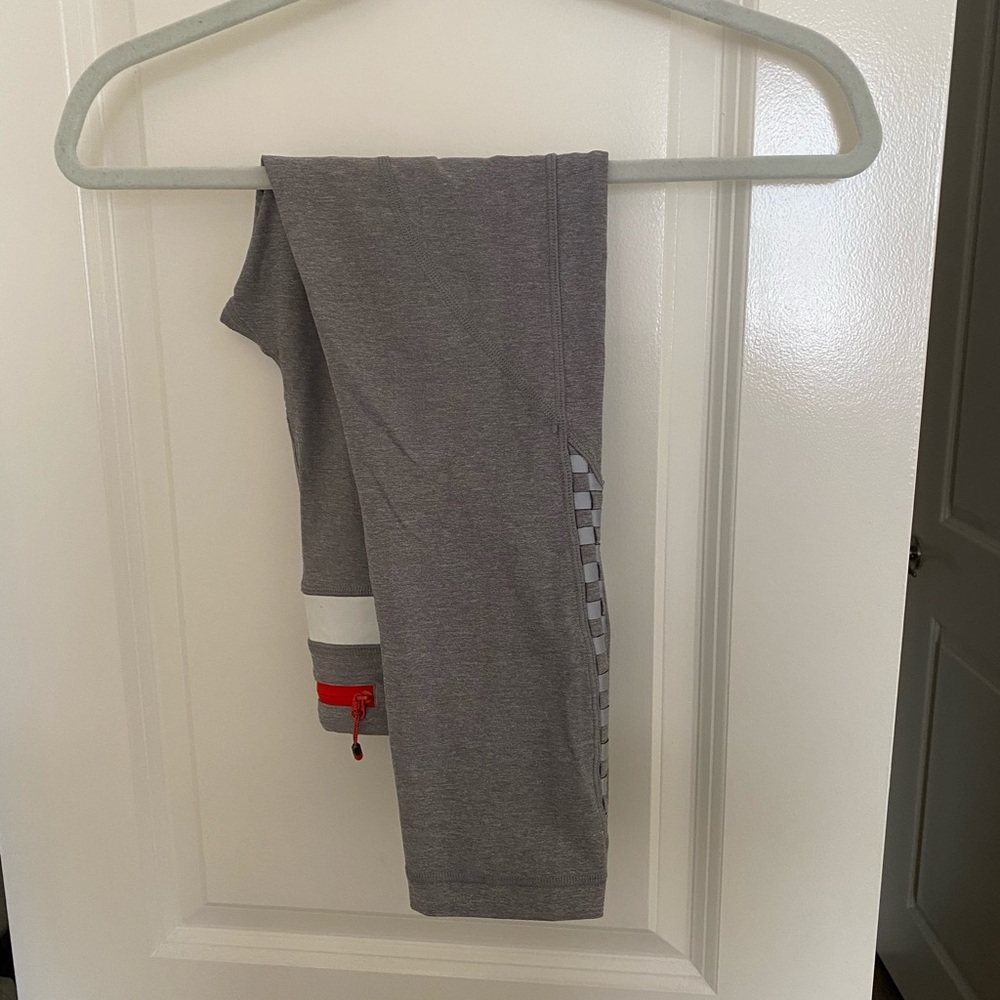 Lululemon crop leggings